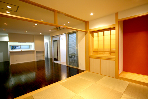『 Four light court 』　～4つのライトコートのあるお住まい～