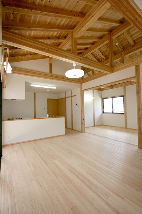 『もくもく』～自然素材を多用した木造のお住まい～