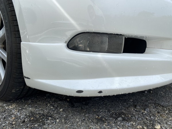 板金 塗装 Lexus Gs スポイラーの損傷 割れ 補修事例 沖縄で板金塗装 キズ ヘコミ 事故車の修理なら オートプラザ沖縄