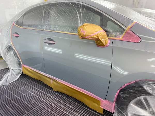 板金 塗装 Lexus Hs250 ドアのガリキズ 補修事例 沖縄で板金塗装 キズ ヘコミ 事故車の修理なら オートプラザ沖縄