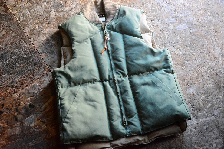 Colimbo テンプコダウンベスト「Tempco Signature Down Vest
