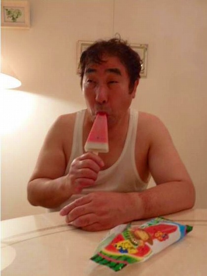 この人は？わら