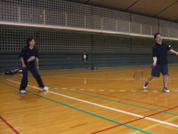 ●バドミントン。いい汗かきました。
