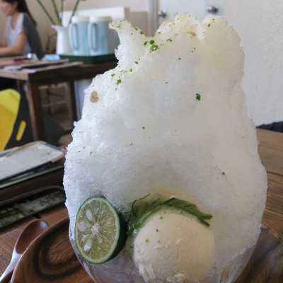 すだちのかき氷を食べてみた！ ～北中城荻道のSANS SOUCI(サンスーシィ)さん～