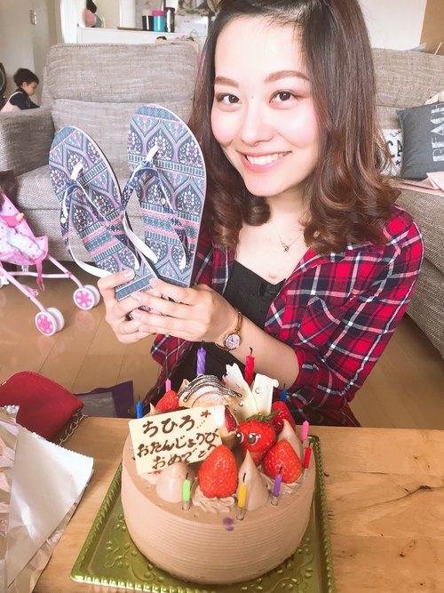 我が家で一品持ち寄りランチ！そして家族 3人で家の近所を散歩したら楽しかった！たまには歩こう(笑)