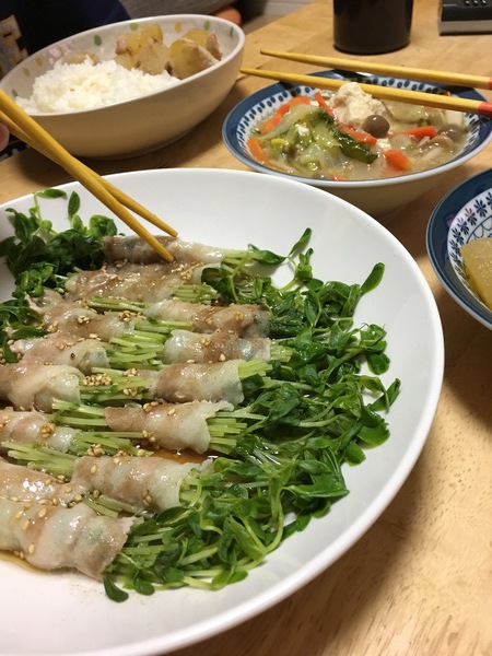 豆苗豚バラ巻き