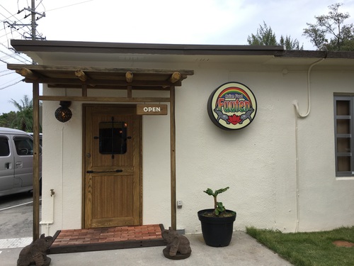 北中城村Asian Food Fuutenアジアンフードフーテン外観