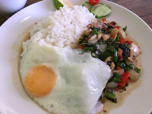 北中城村Asian Food Fuutenアジアンフードフーテンガパオライス