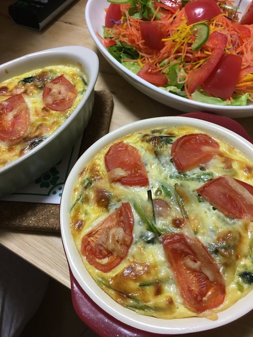 【簡単！】生地なしキッシュ作ってみたよ～！ドミノピザも食べて高カロリーな夕飯でした！