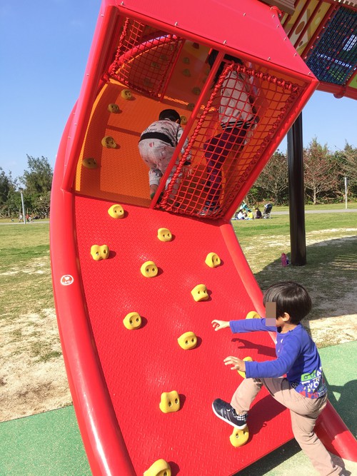 【新しい公園】沖縄県総合運動公園の遊具に遊びに行ったよ～♡