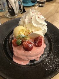 【女子会カフェ】北谷町「ザ・カリフ キッチン オキナワ」でボリューム満点スイーツ♡