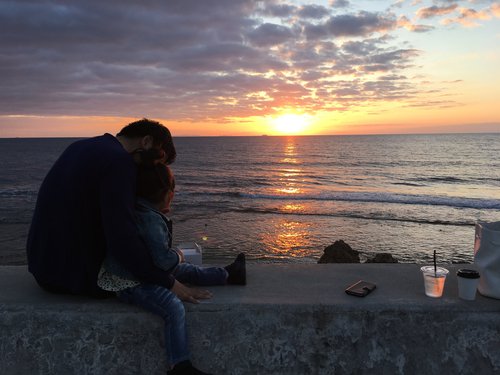 【カラオケデビュー！】家族で夕日を見ながら黄昏た日曜ファミリーデイ！