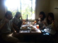 朝食の風景♪♪ 2010/11/01 09:18:42
