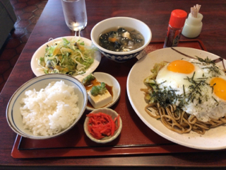 二階に上がるとそこは 「コーヒーハウス 潤」