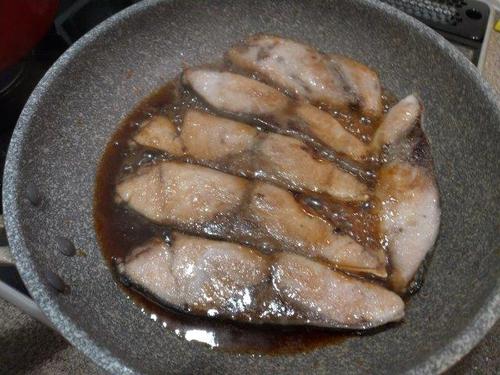 手羽元大根の煮物とブリの照り焼き～！