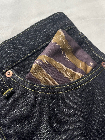 バックポケットには星の刺繍入り。 │ デニム Double Volante(ダブル 
