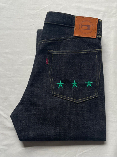 バックポケットには星の刺繍入り。 │ デニム Double Volante(ダブル 