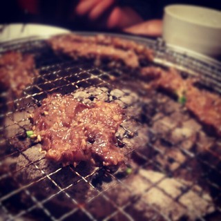 炭火焼肉『GOSAMARU』