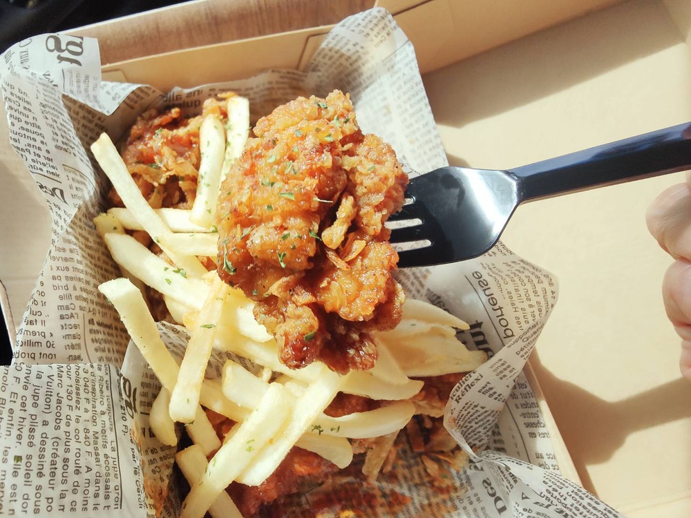 WHALE CHICKEN （ホエール チキン）北谷町で海を眺めながら韓国グルメ