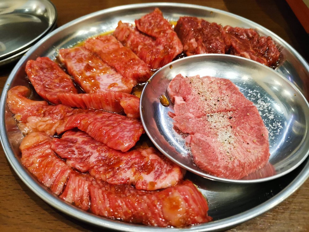 【肉のみや】那覇市でオススメの焼肉店　サーフーフ（ほろ酔い）