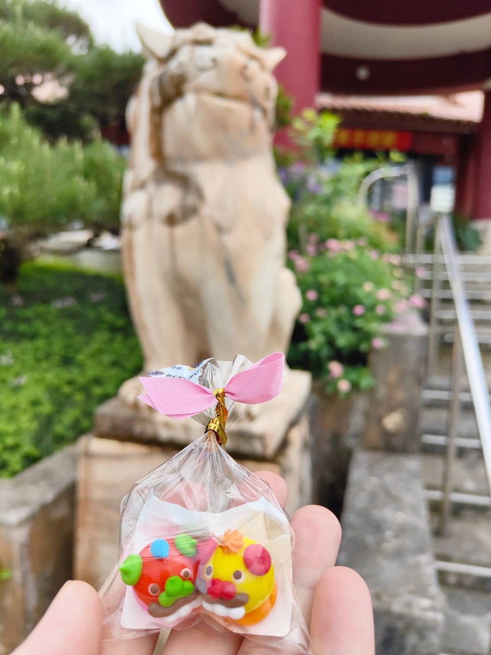 御菓子御殿で見つけたカラフルなシーサーガム