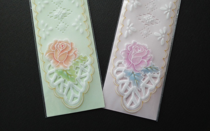 クラス作品　bookmark , bib & baby dress