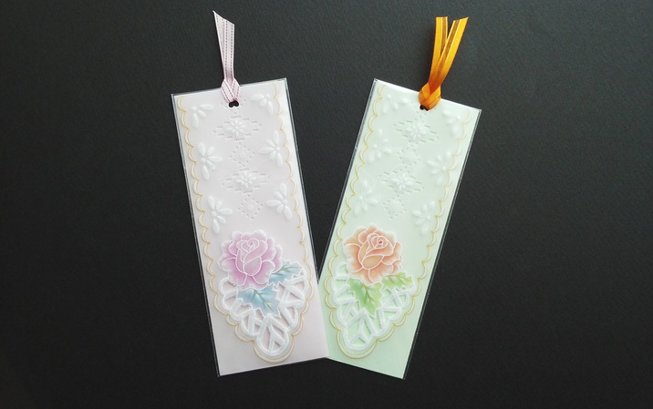 クラス作品　bookmark , bib & baby dress