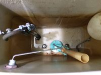トイレタンクのひび割れ・水漏れの補修 2016/05/16 22:26:00