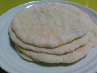 ピザ生地を焼いてます 2019/11/04 17:00:45