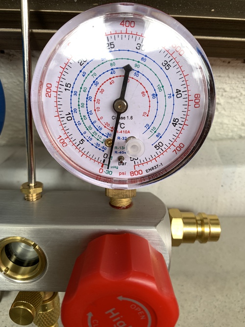 アパート巡回清掃1棟1000円/エアコン工事もやってます。
