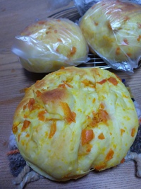 パン作りは続いている。 2019/03/04 21:19:04