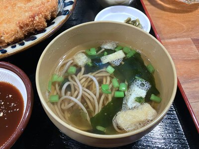 居酒屋ｎｏｒｏｓｈｉ　～専門店にも負けない旨さ！ ロースカツ定食～
