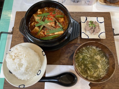 ご飯の盛りがインパクト大！麻婆豆腐♪　～守陽館　中華支部～