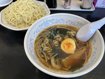 暑い日は醤油つけ麺なんていかがでしょうか　～らーめんランド～