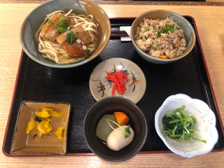10食限定いかすみそばが美味い！伊豆味にある八重善