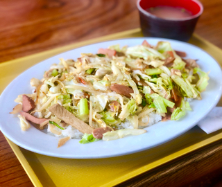 ボリューム満点のちゃんぽんが美味い/宜野湾市にある みどり屋食堂