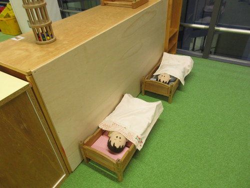 姫路市宿泊型児童館『星の子館(ほしのこやかた)』　児童館にあった赤ちゃん人形
