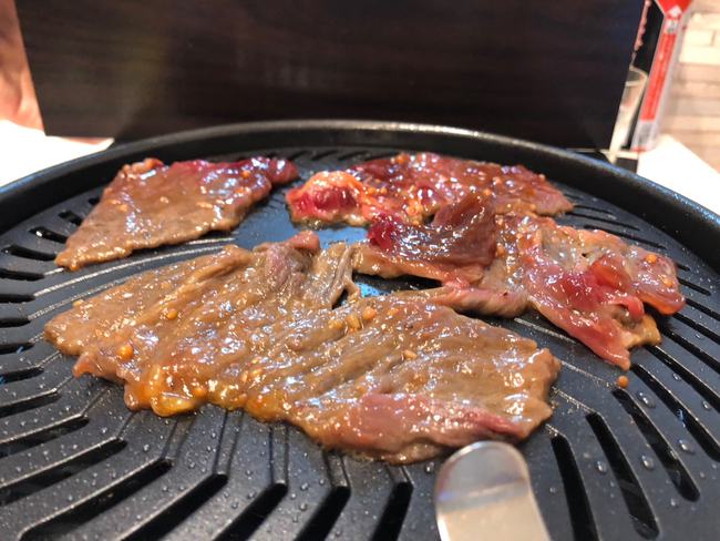 タレ付きのお肉も大丈夫「スモークガス焼肉グリル やきまる」を使って自宅で焼肉