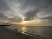 きょうのニシ浜の夕日 2015/09/06 19:07:00