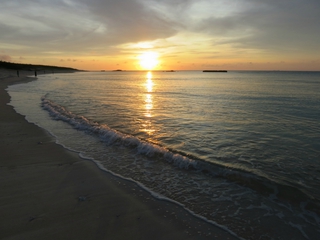 きょうのニシ浜の夕日