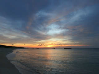 きょうのニシ浜の夕日