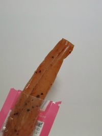 お酒のお共に「島一番の調味料屋が作ったささみくんせい」