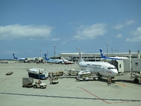 那覇空港に到着 2015/05/04 11:25:00