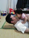 パパにちゅっ♪