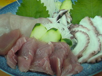 ニシ浜近くのお食事処