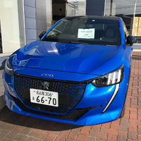 【フォト】プジョーのお店でクルマ選び 2020/12/30 01:09:19