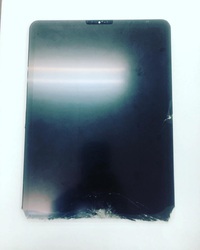 iPadpro11ｲﾝﾁ修理！！ 2022/02/22 18:33:18