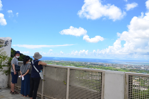 石垣島はにわか雨はつきものです。⛈