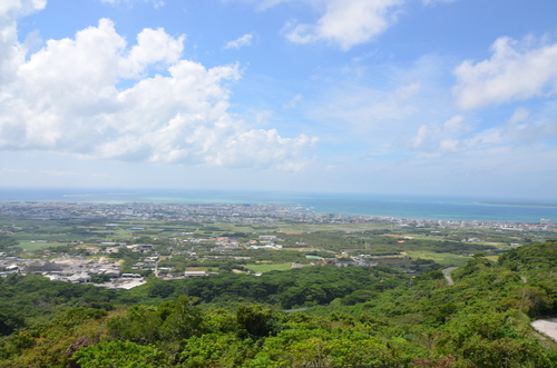 石垣島の海を見ながらのアイスクリーム