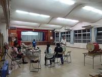 登野城青年会へ差し入れに！